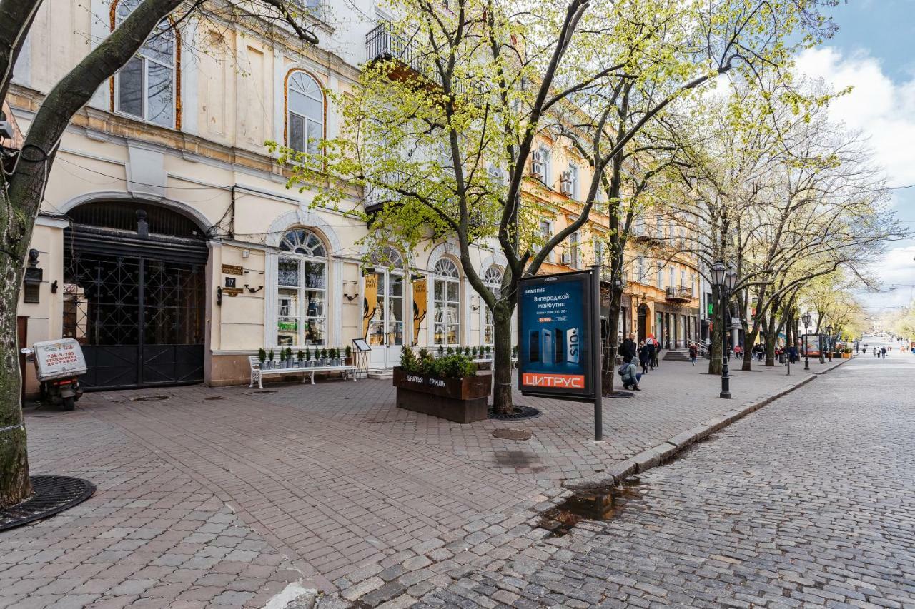 Новый Апартамент В Самом Центре Дерибасовской Oldenburg Bagian luar foto
